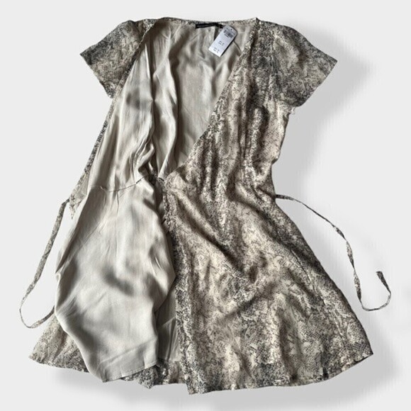 Abercrombie & Fitch Snakeskin Print Wrap Mini Dress M Tall - Picture 4 of 12